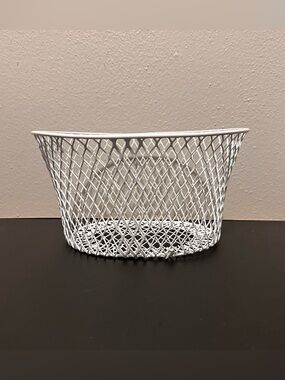 White Metal Wire Decorative Basket